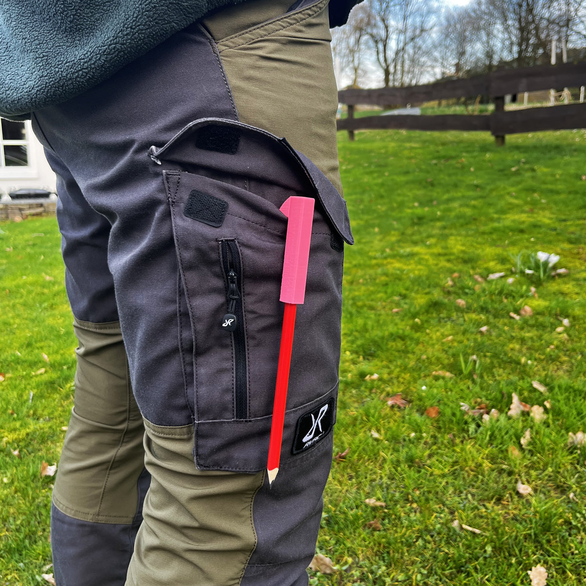 R-Satz Shop Zimmermannsstift Halterung inkl 2 Bleistifte Halter für Handwerker Velux Stift